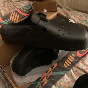 Skechers Foamies. NWT size 11